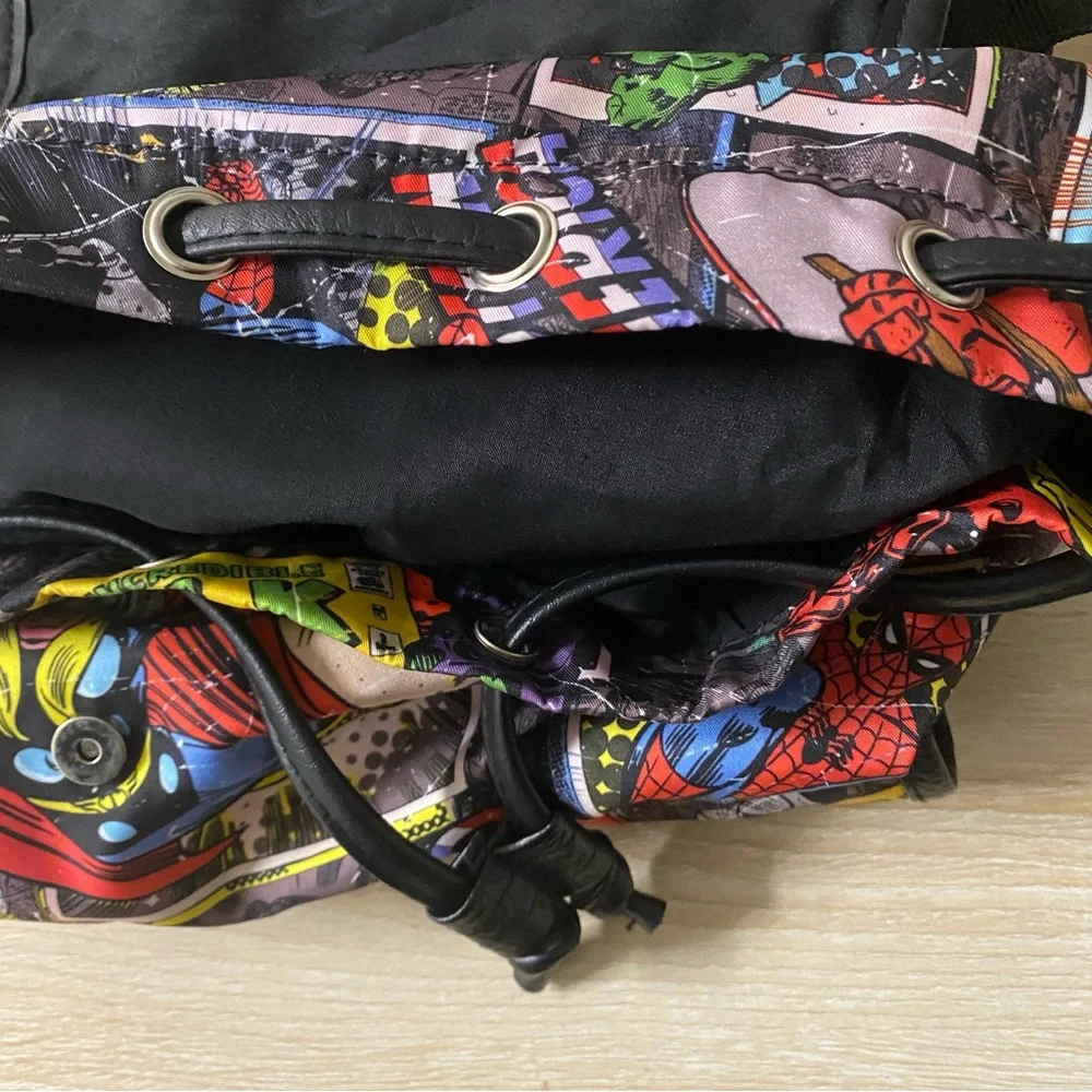 Marvel Avengers Comic Backpack Knapsack Drawstring Spiderman Hulk Iron Man NWOT